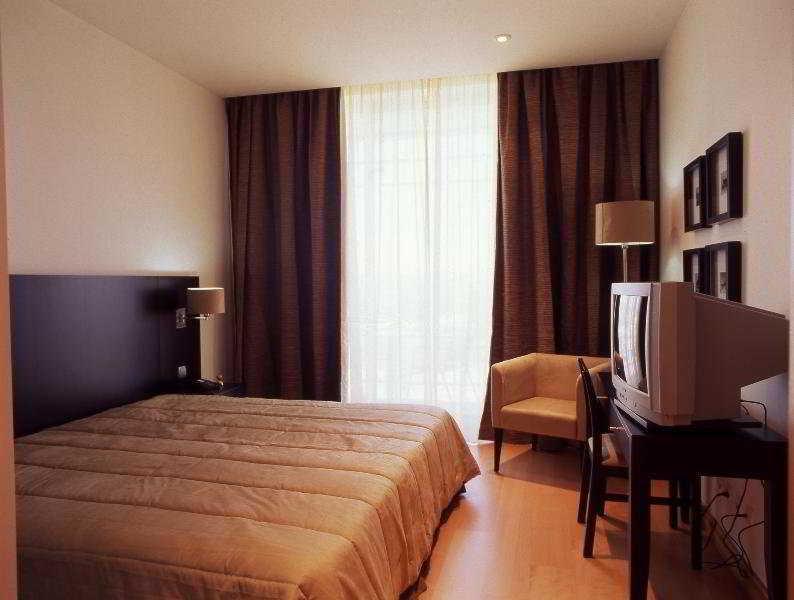 B&B Hotel Cantanhede Coimbra Eksteriør billede